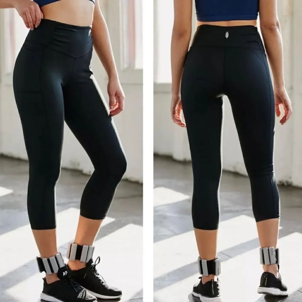Free People M Movement Breathe Easy Black Leggings 21 inch Inseam